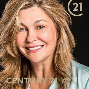 Meet your Posher, Monica